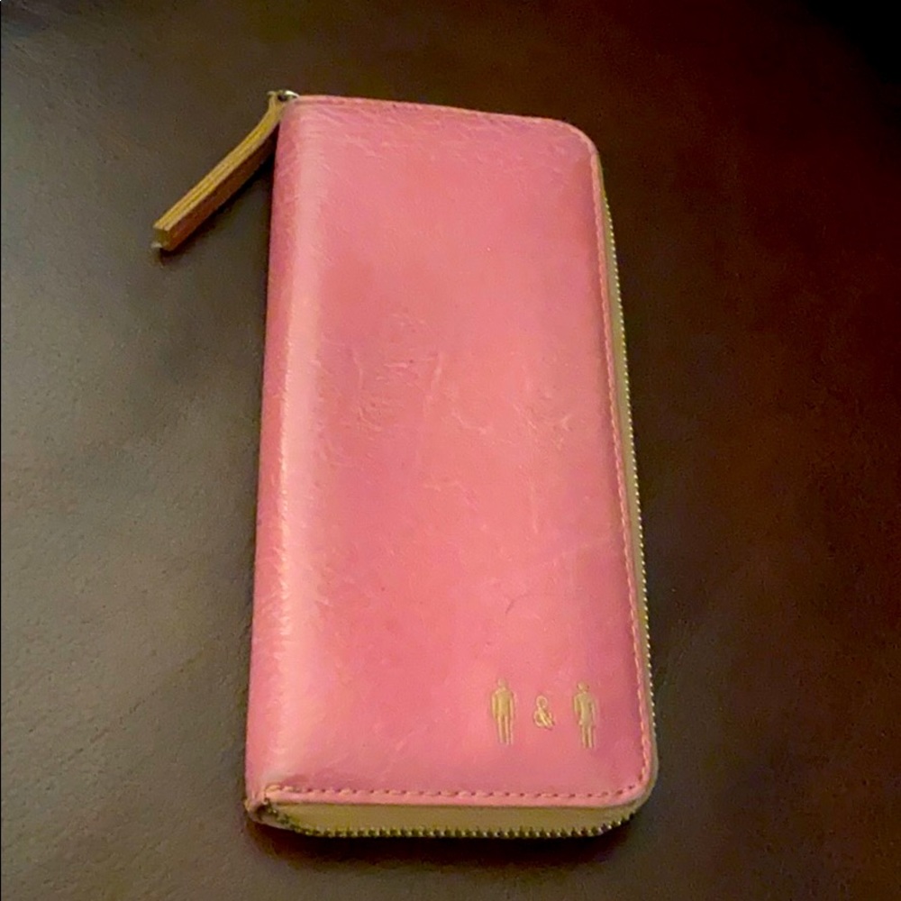 Zip around wallet
